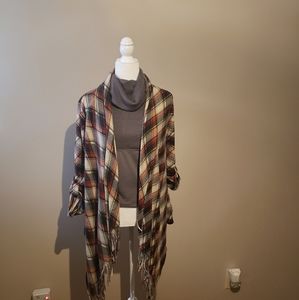 Twin set turtle neck  and fringe  flannel topper